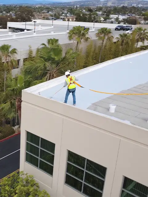 Full Circle Construction roofing team
